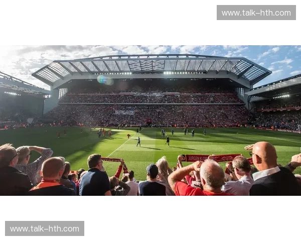 红魂撞击:当利物浦的安菲尔德旋律,遇上贝尔格莱德的“地狱”红星